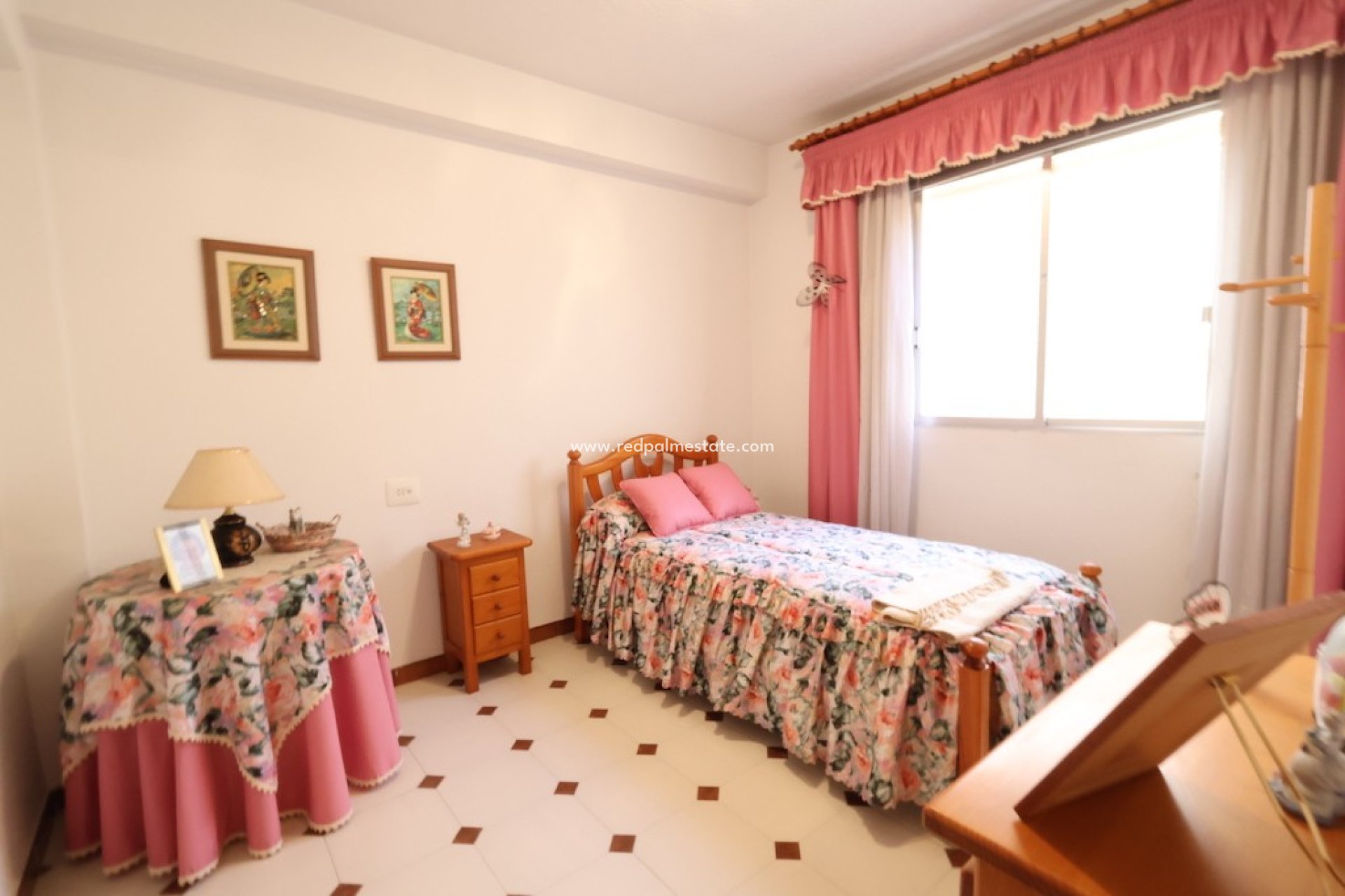 Resale - Apartment -
Torrevieja