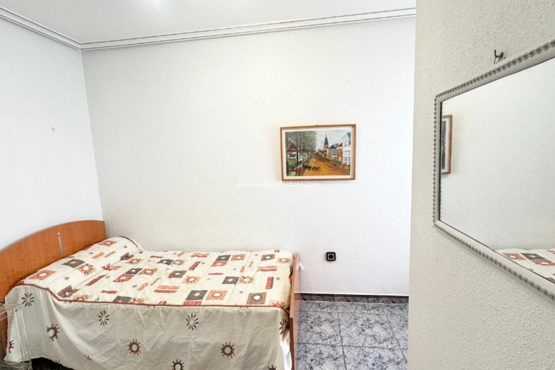 Resale - Apartment -
Torrevieja