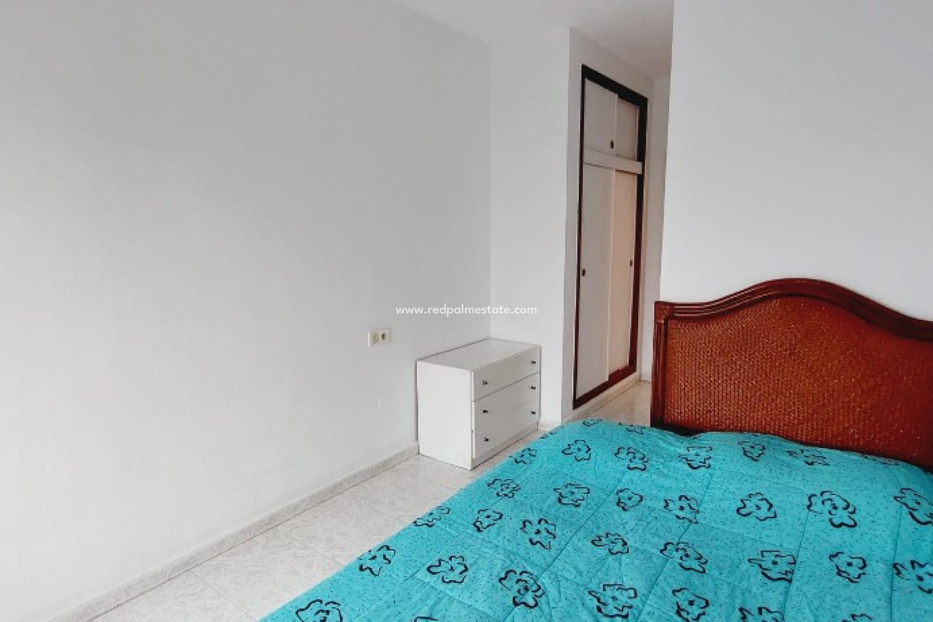 Resale - Apartment -
Torrevieja