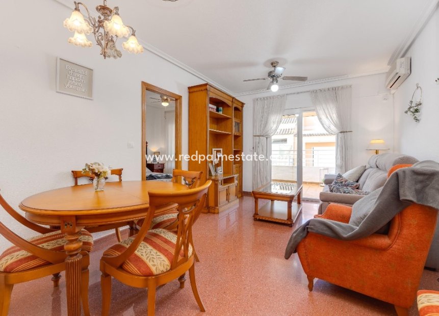 Resale - Apartment -
Torrevieja