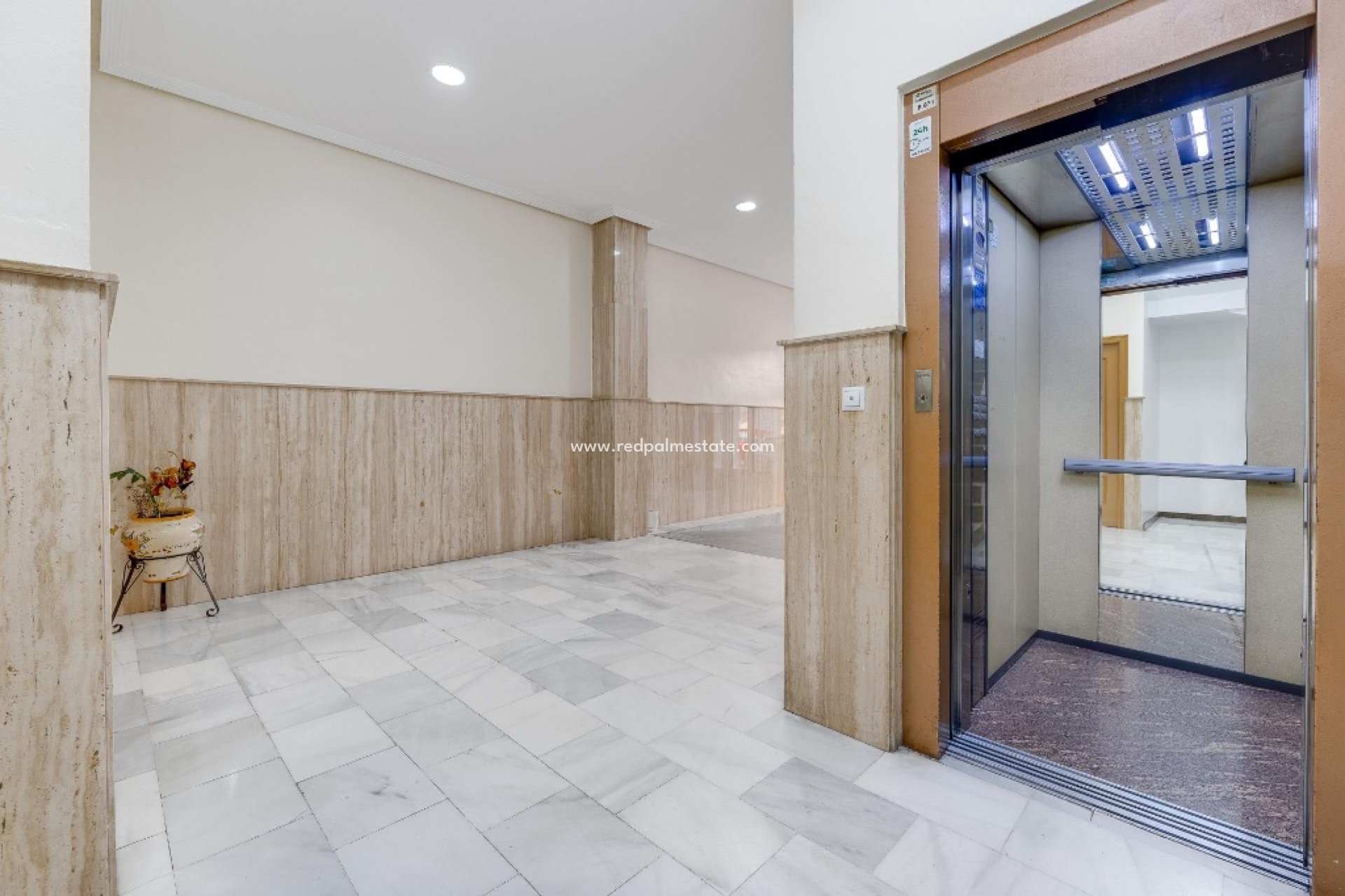 Resale - Apartment -
Torrevieja