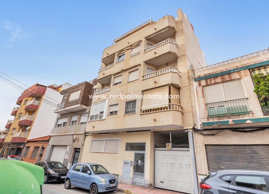 Resale - Apartment -
Torrevieja
