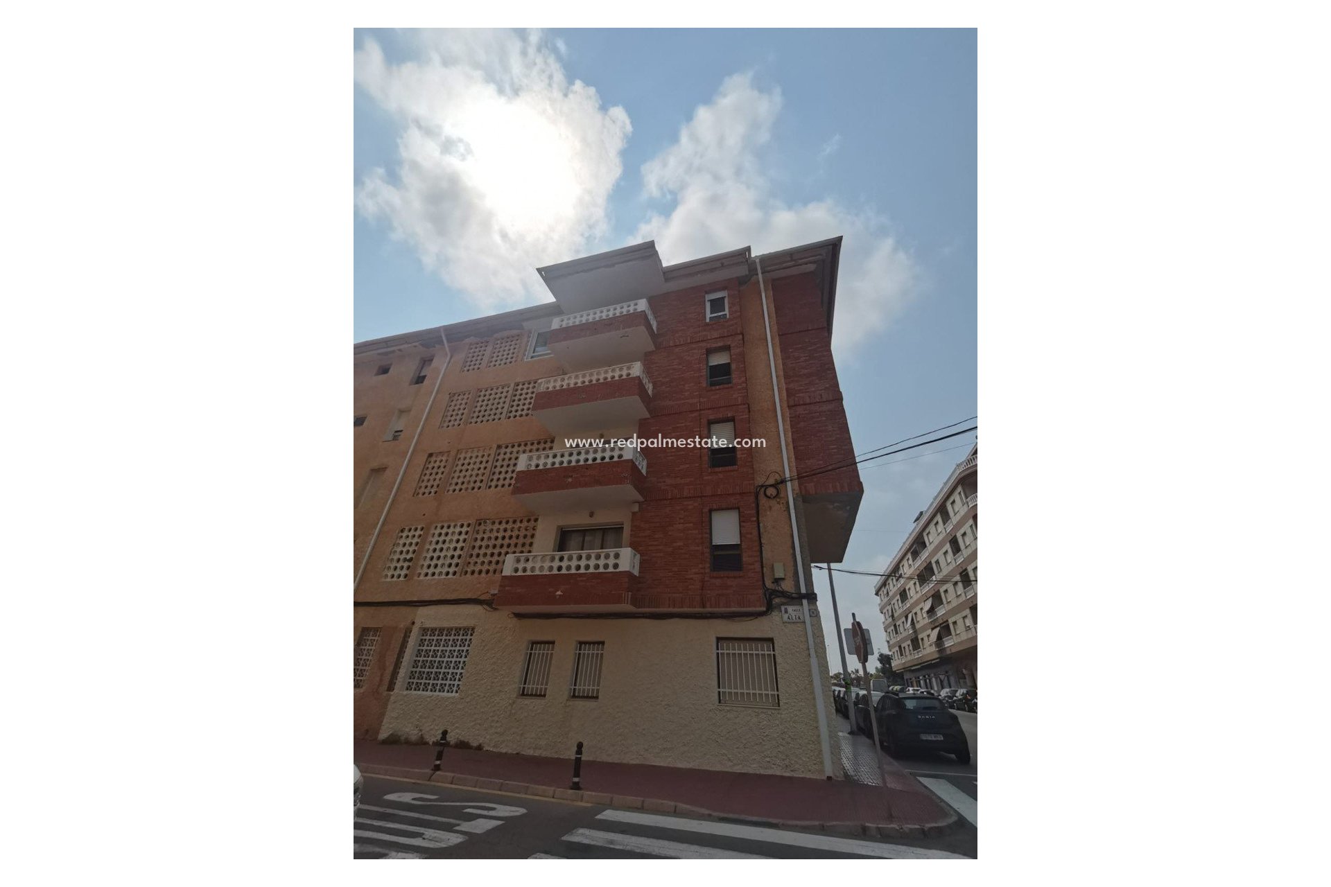 Resale - Apartment -
Torrevieja