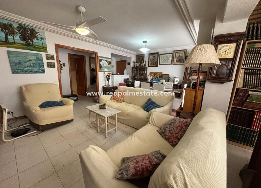 Resale - Apartment -
Torrevieja