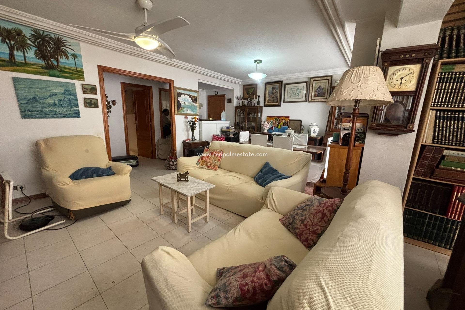 Resale - Apartment -
Torrevieja