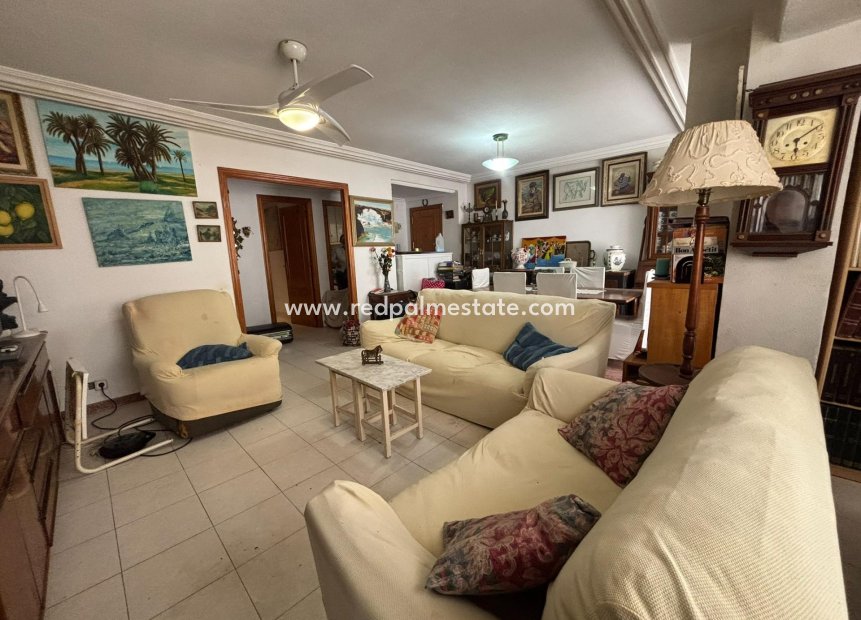 Resale - Apartment -
Torrevieja