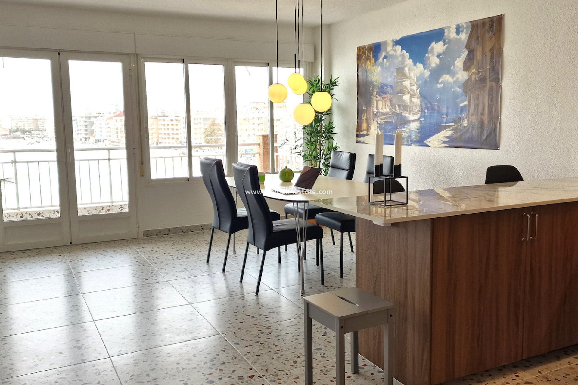 Resale - Apartment -
Torrevieja