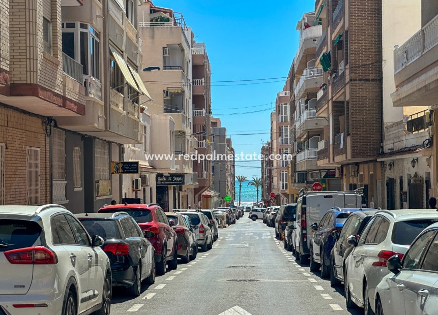 Resale - Apartment -
Torrevieja