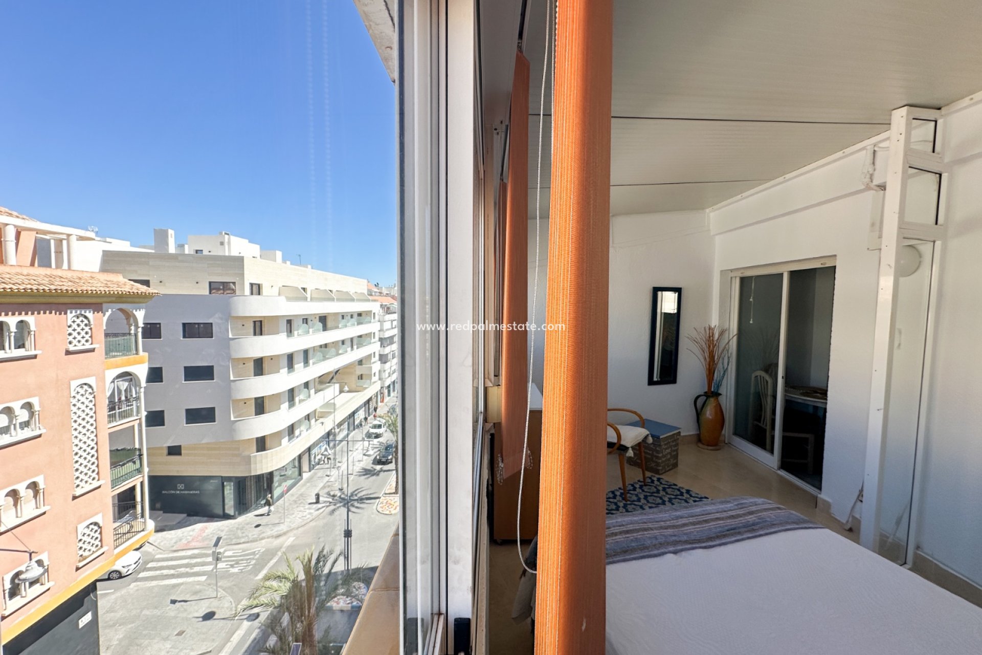 Resale - Apartment -
Torrevieja