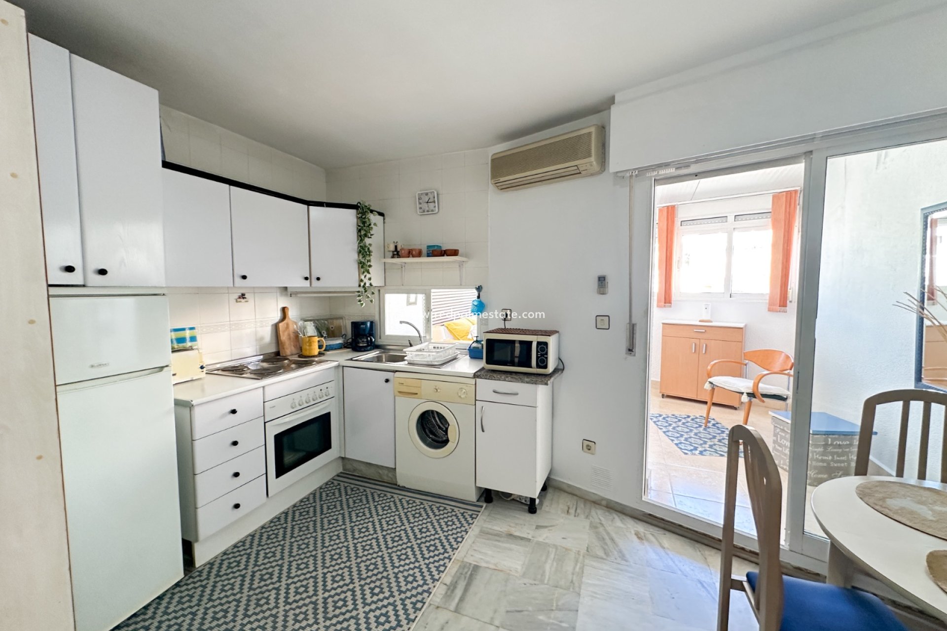 Resale - Apartment -
Torrevieja