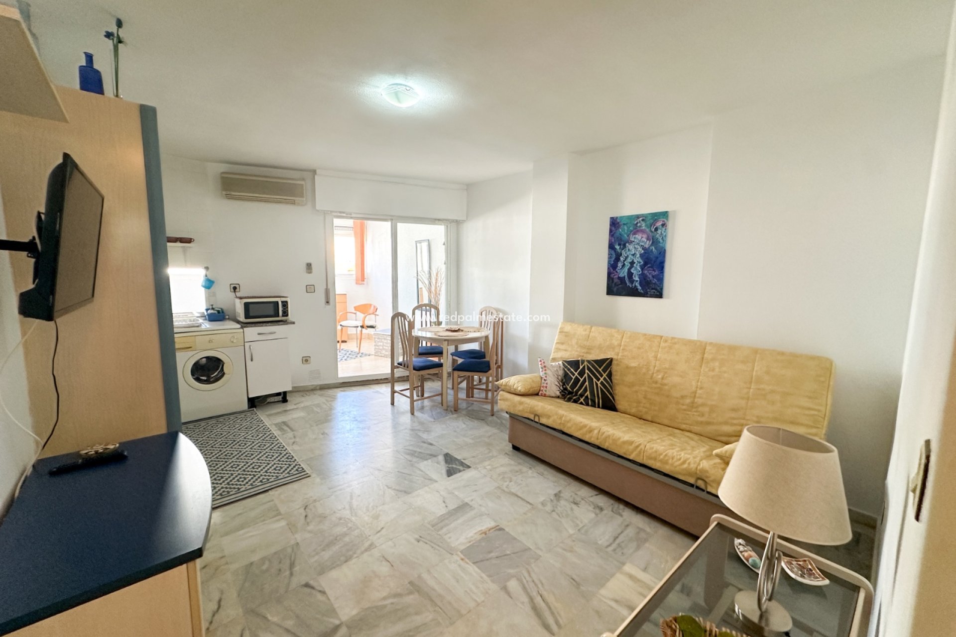 Resale - Apartment -
Torrevieja