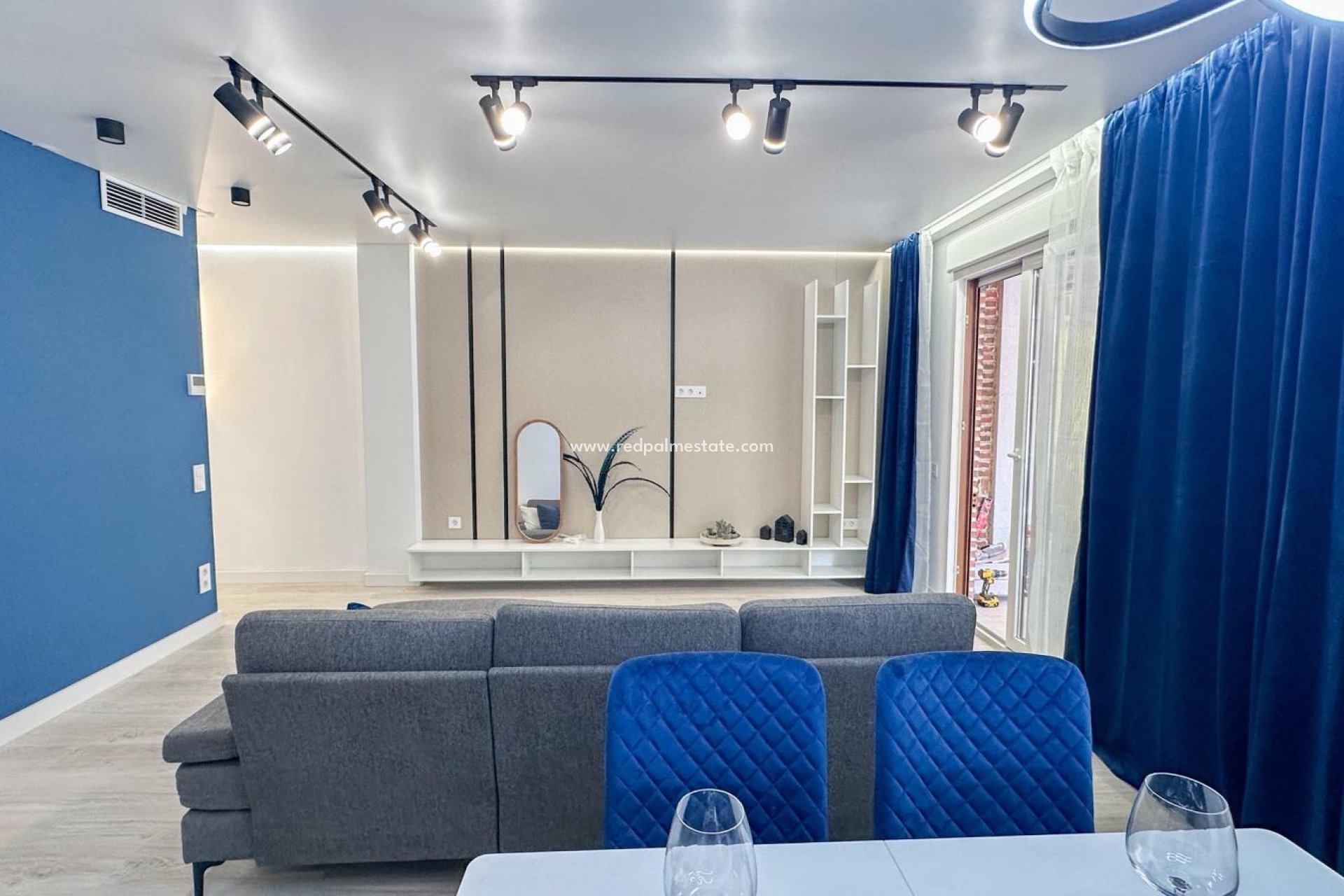 Resale - Apartment -
Torrevieja