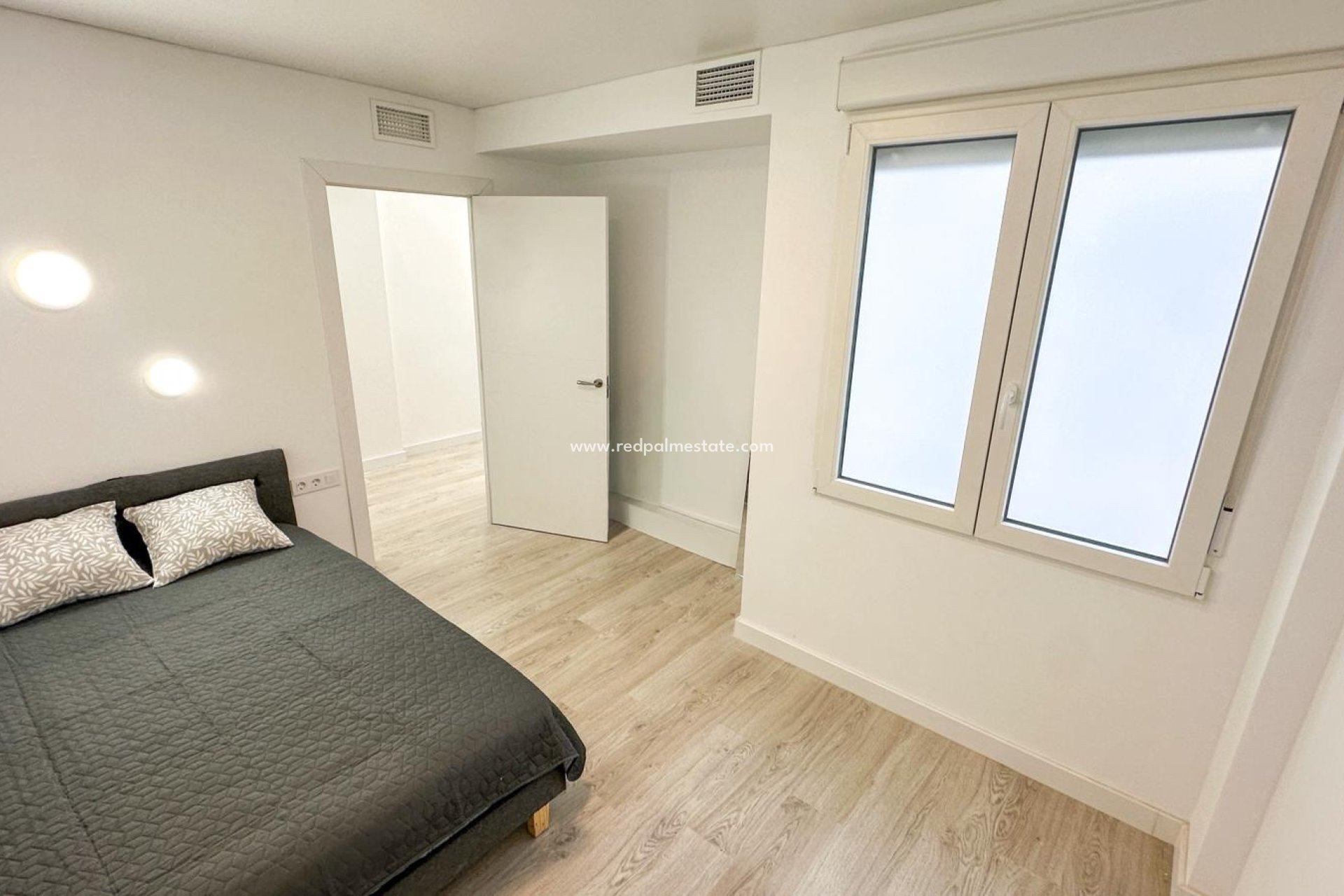 Resale - Apartment -
Torrevieja