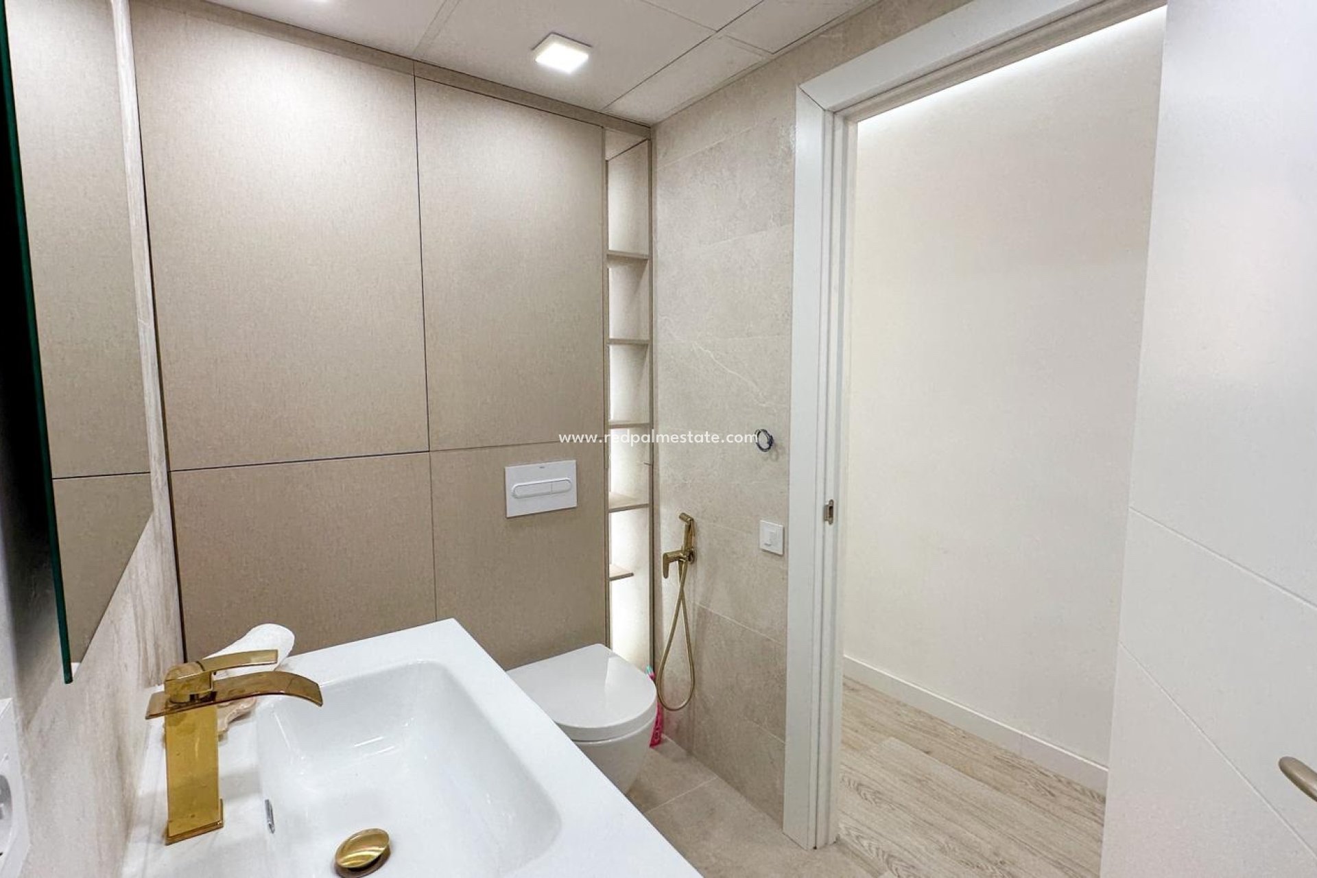 Resale - Apartment -
Torrevieja