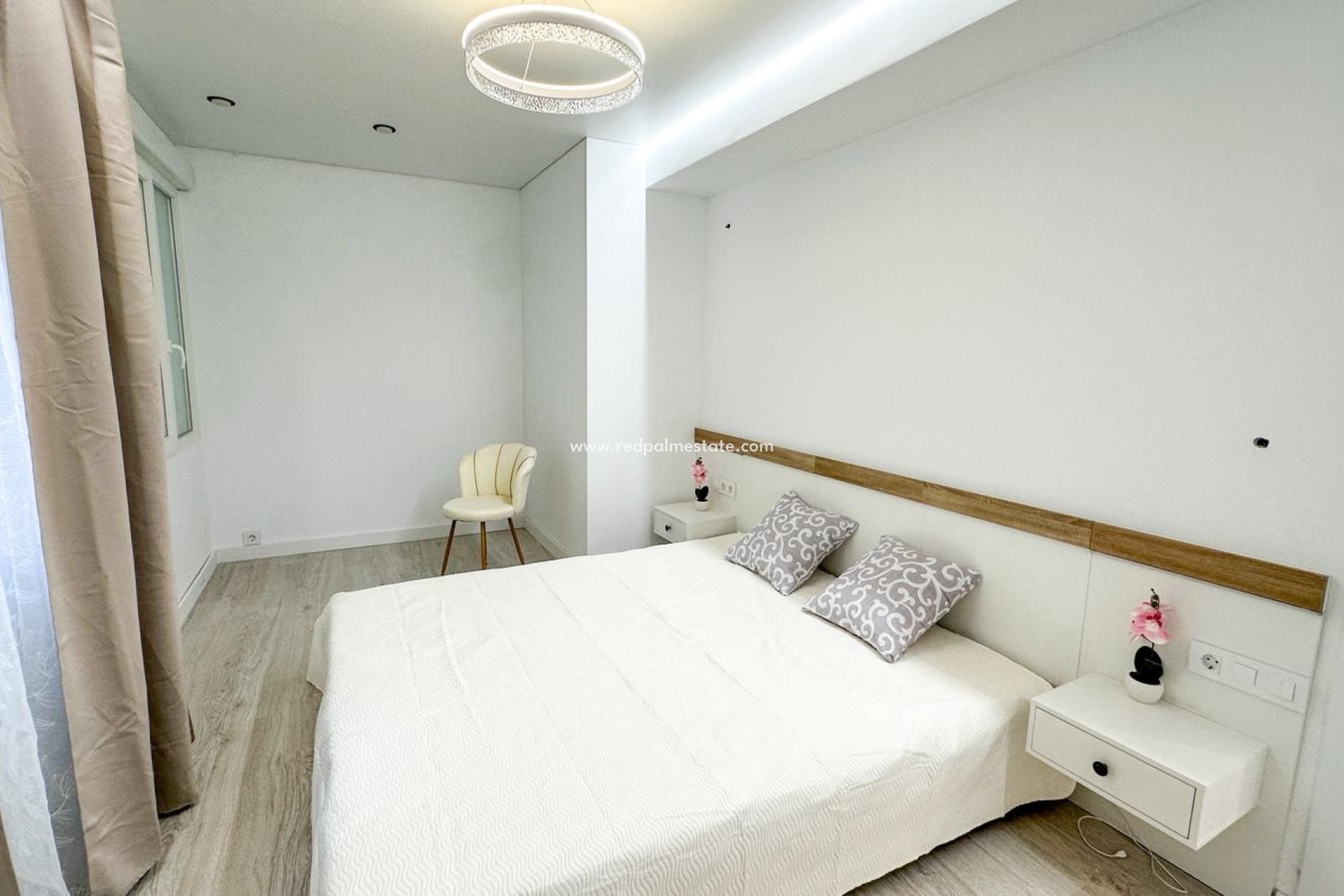 Resale - Apartment -
Torrevieja