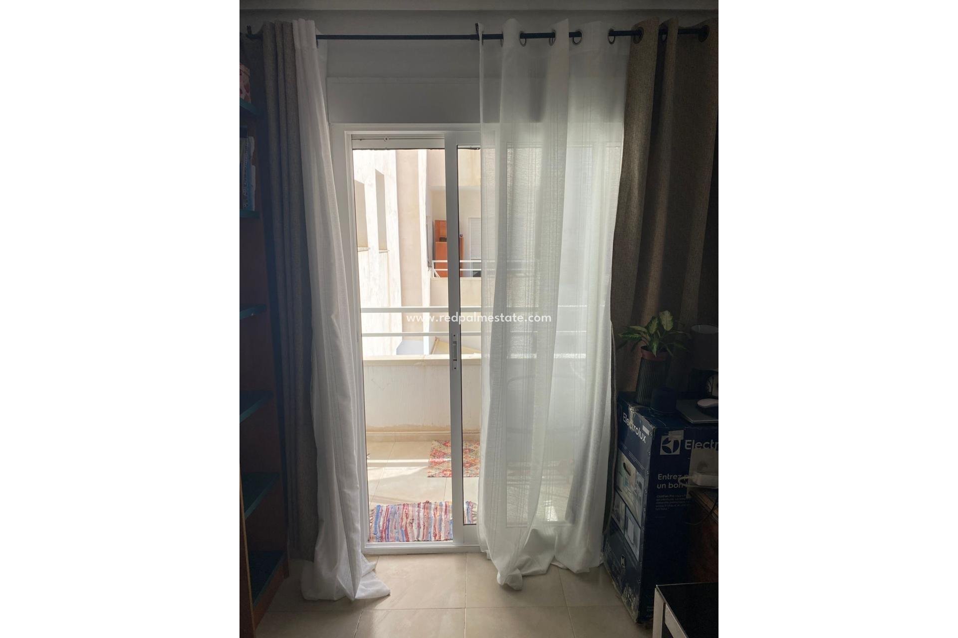 Resale - Apartment -
Torrevieja
