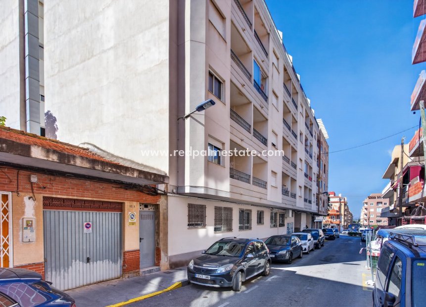 Resale - Apartment -
Torrevieja
