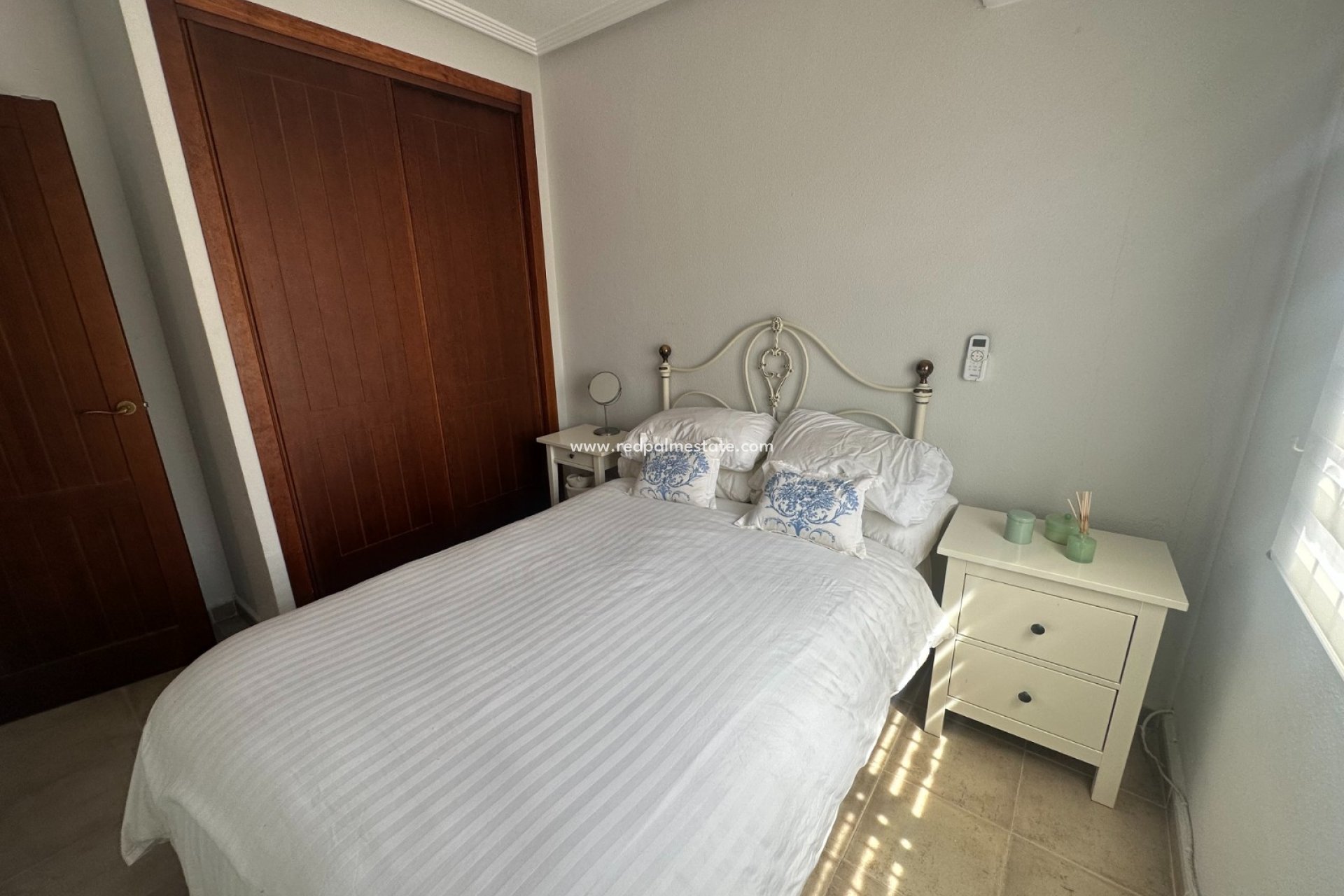 Resale - Apartment -
Torrevieja
