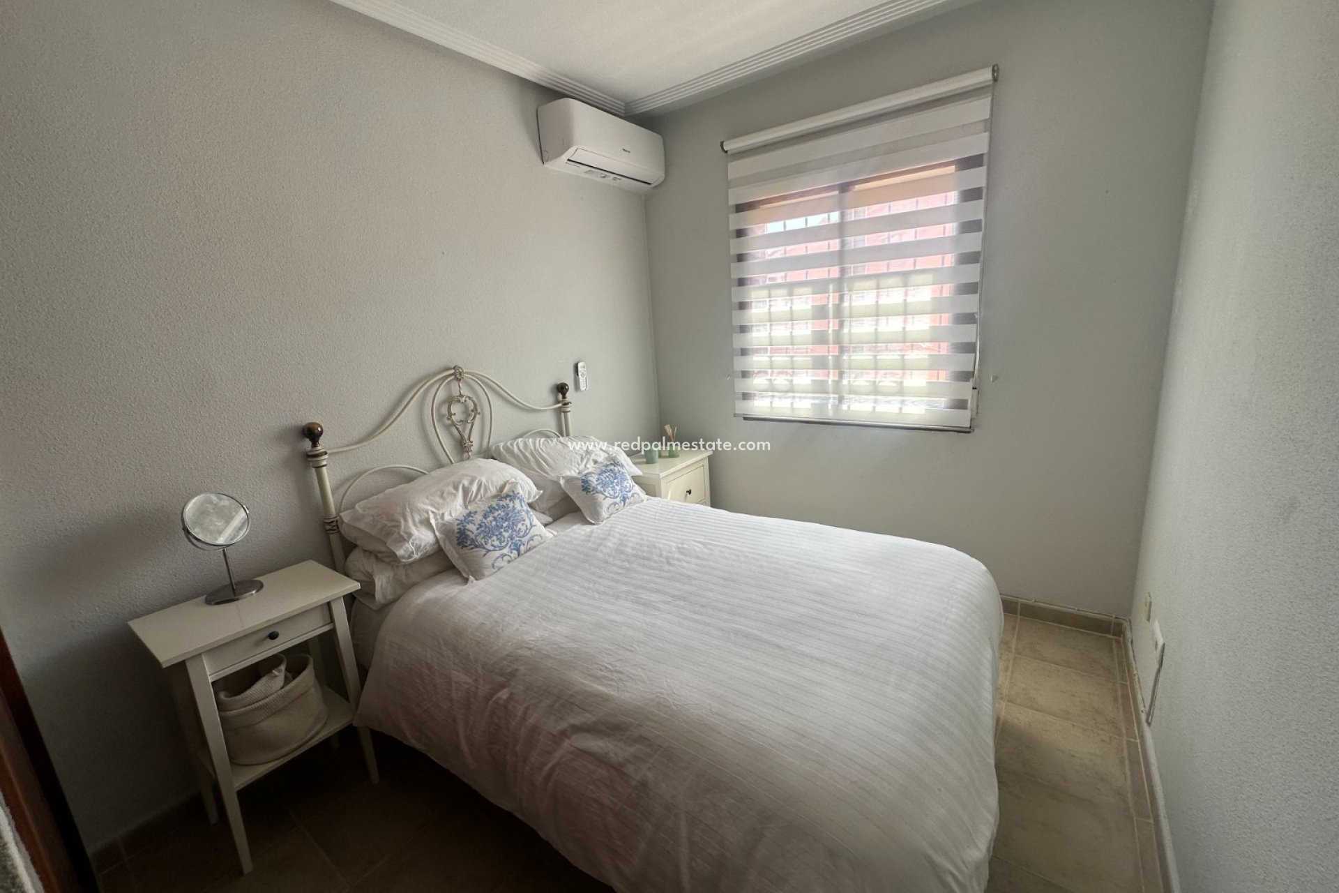 Resale - Apartment -
Torrevieja