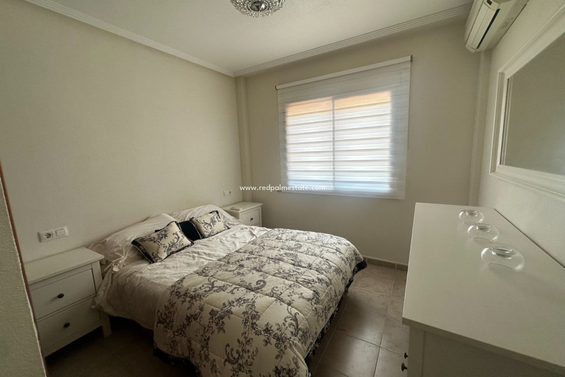 Resale - Apartment -
Torrevieja