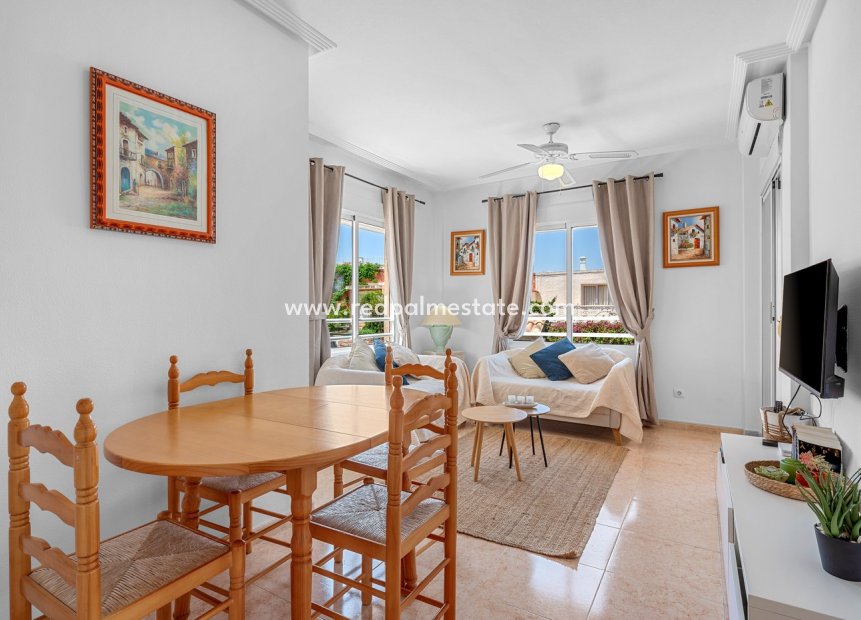 Resale - Apartment -
Torrevieja
