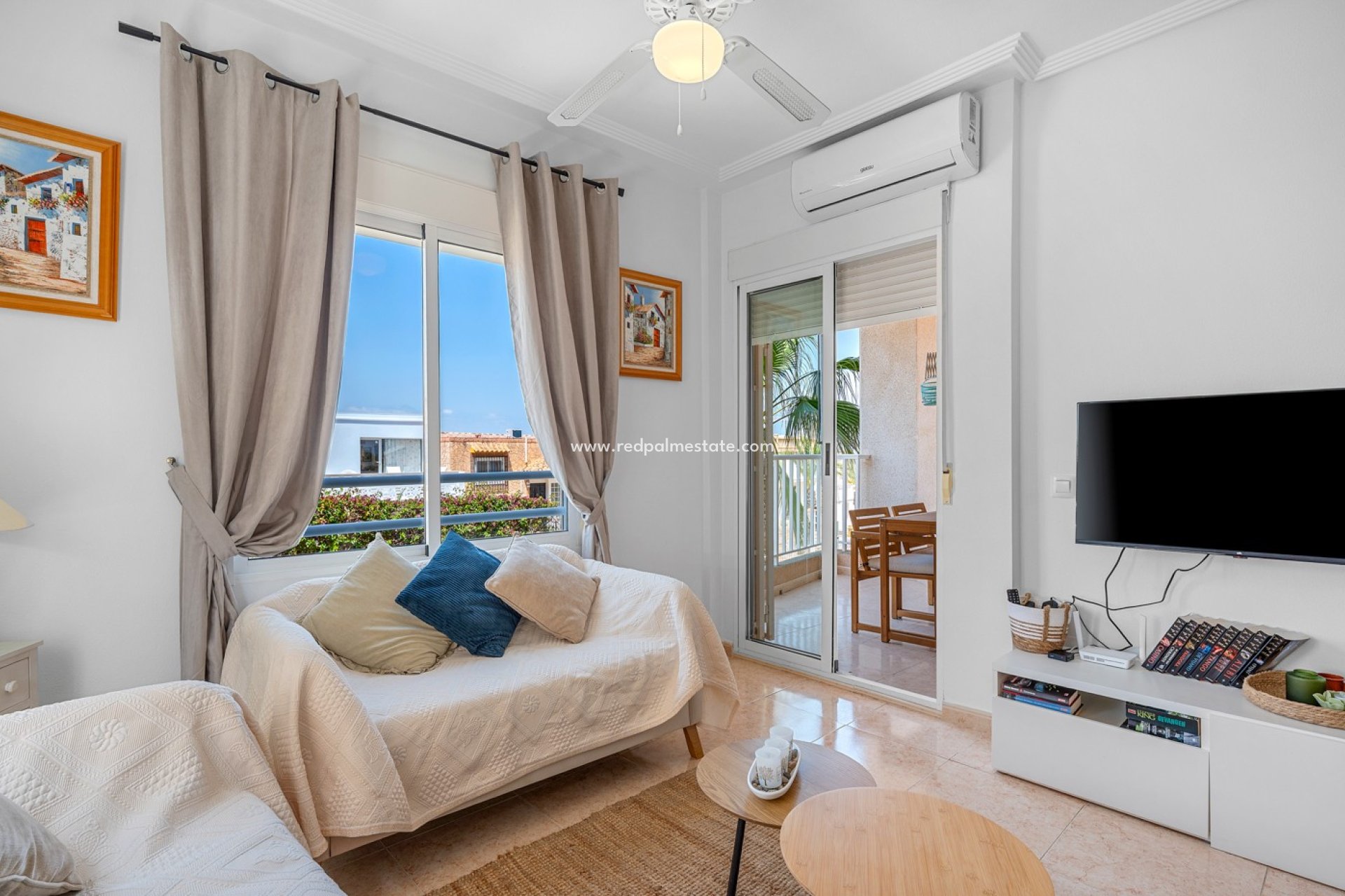 Resale - Apartment -
Torrevieja