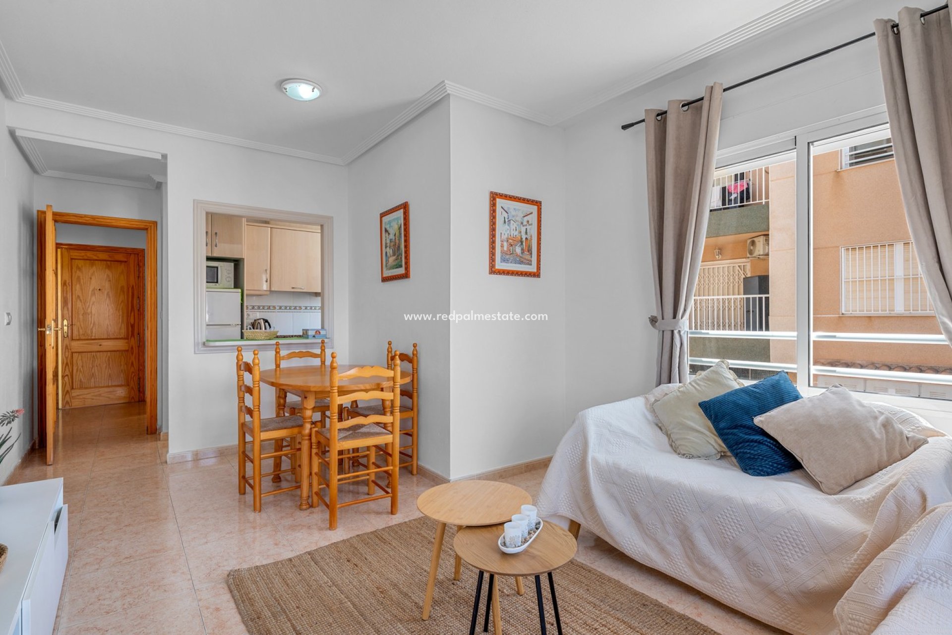 Resale - Apartment -
Torrevieja