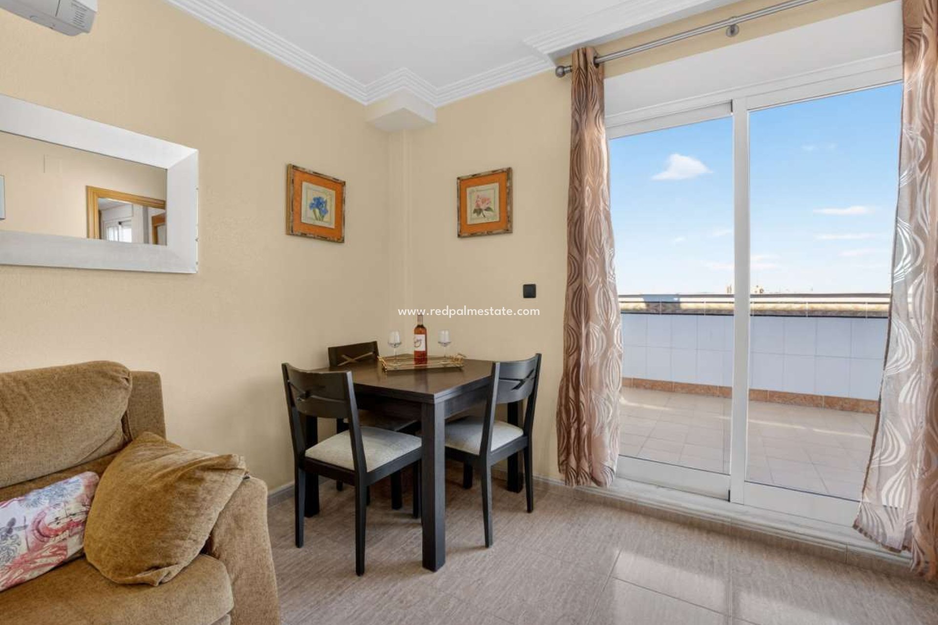 Resale - Apartment -
Torrevieja