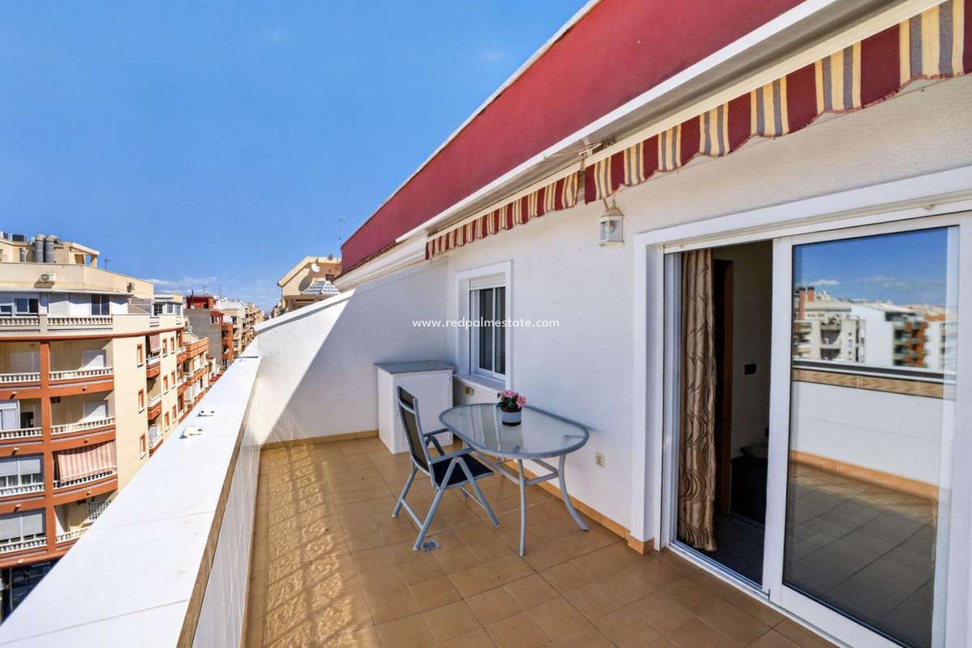 Resale - Apartment -
Torrevieja