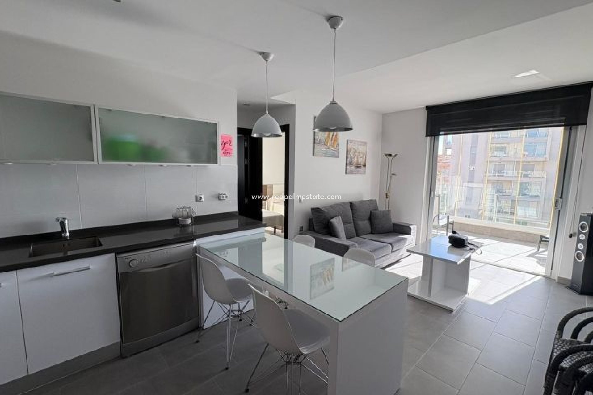 Resale - Apartment -
Torrevieja