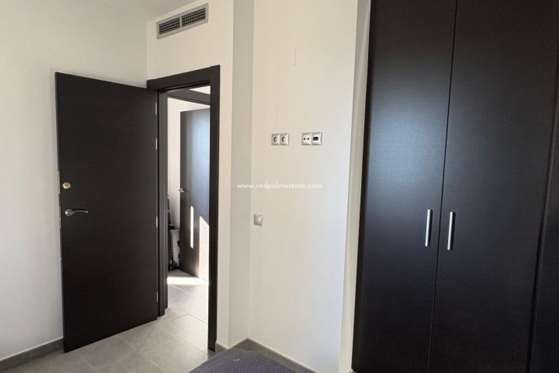 Resale - Apartment -
Torrevieja
