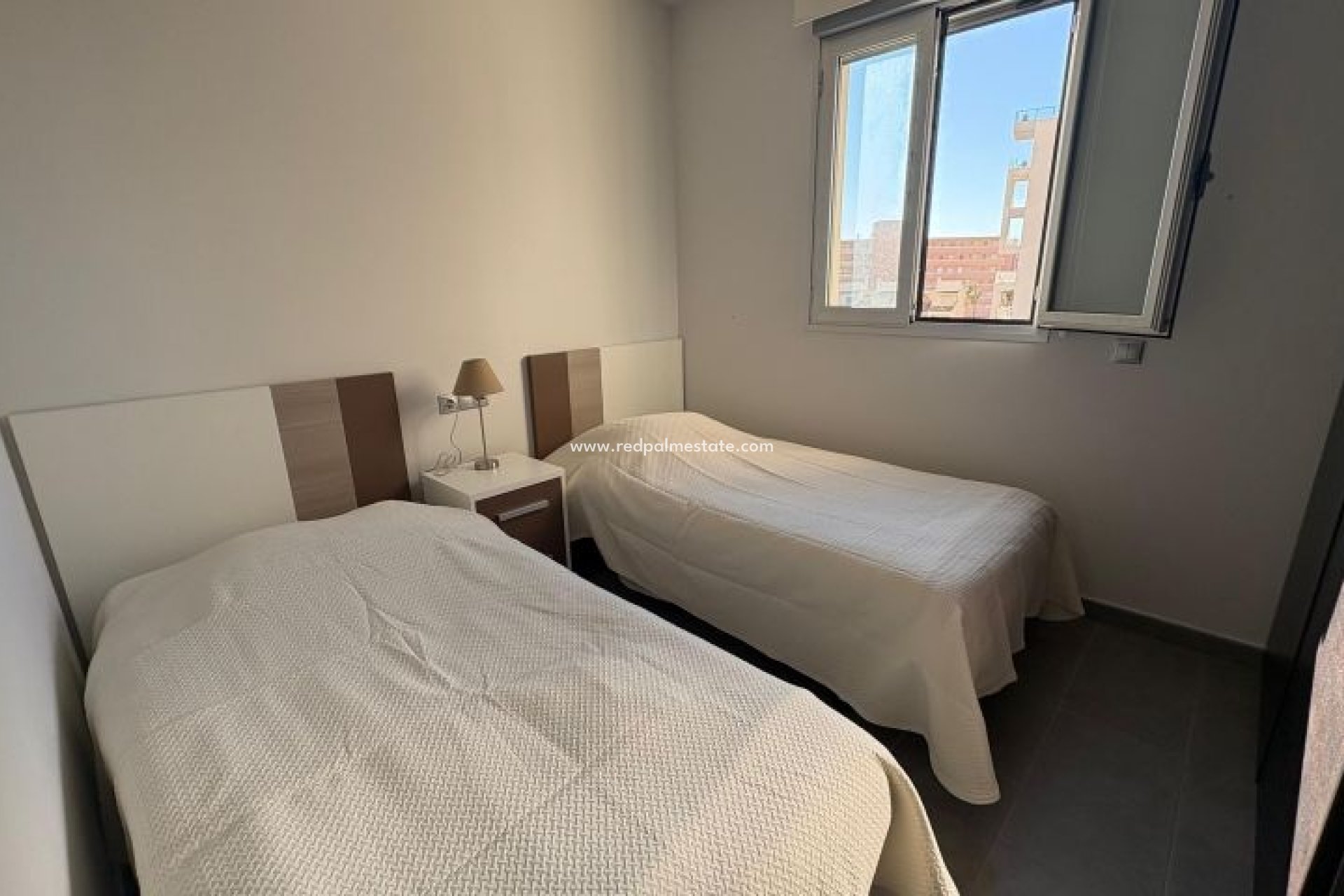 Resale - Apartment -
Torrevieja