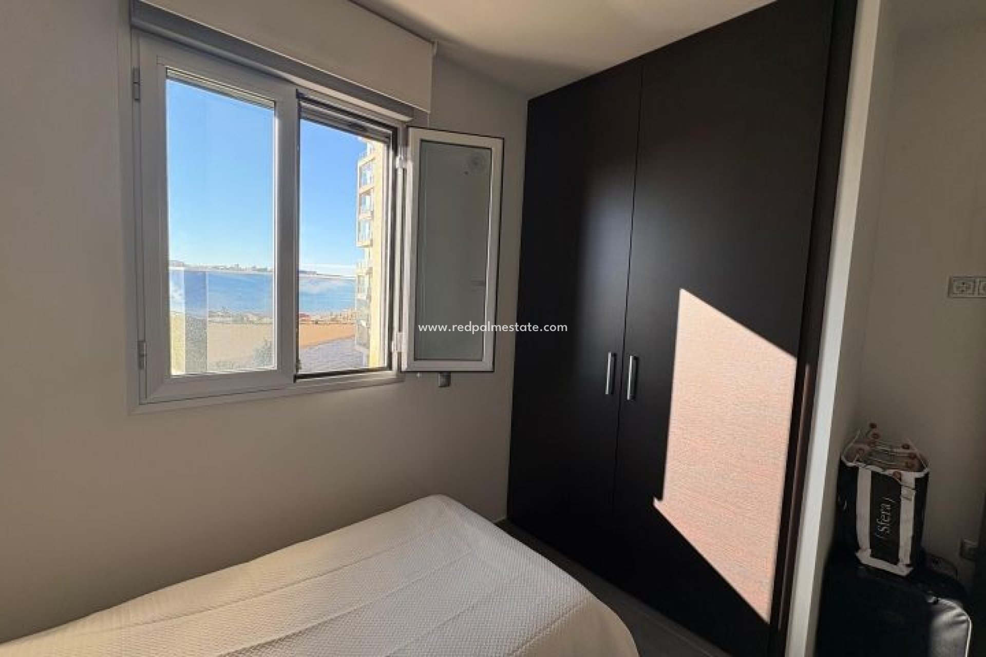 Resale - Apartment -
Torrevieja