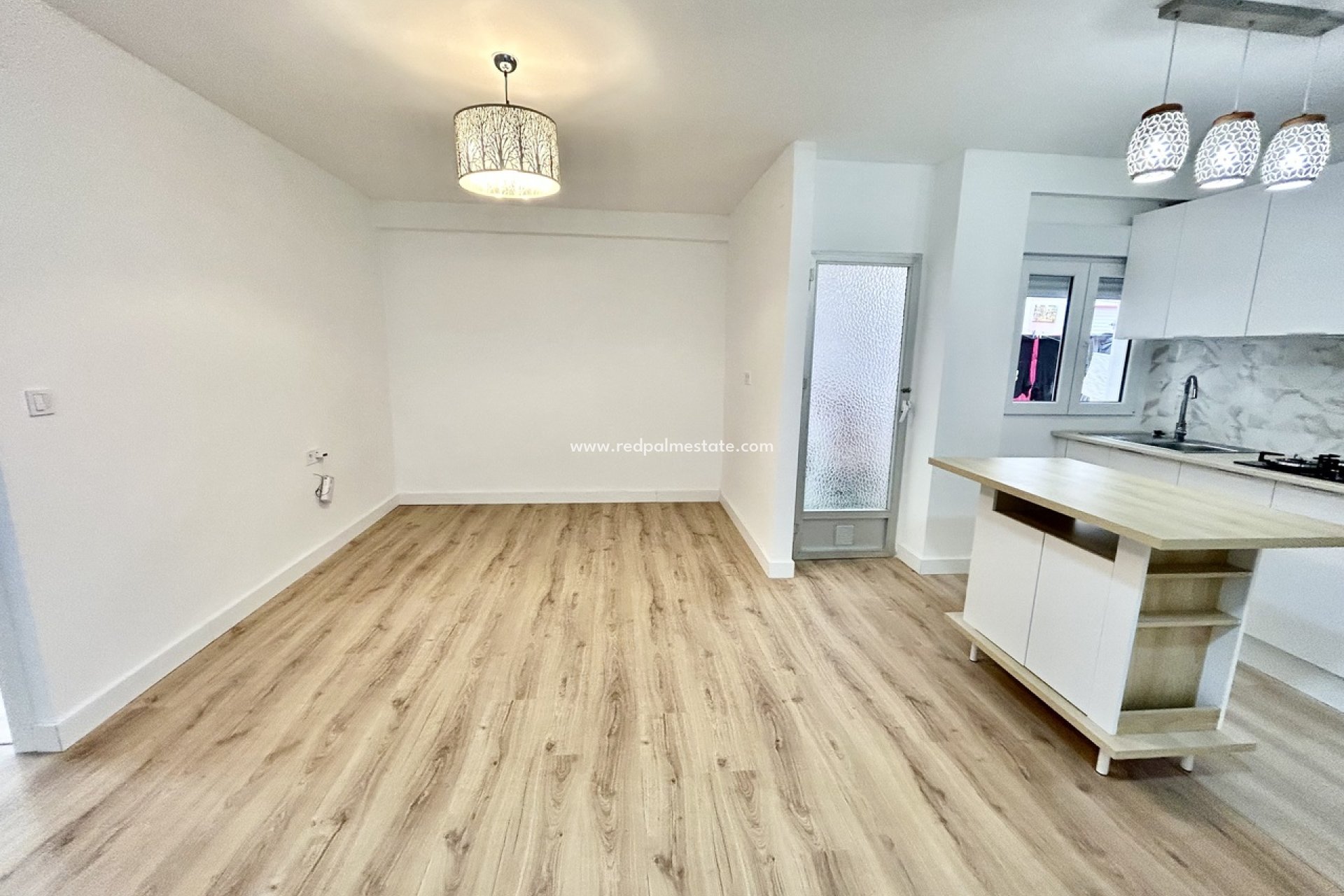 Resale - Apartment -
Torrevieja