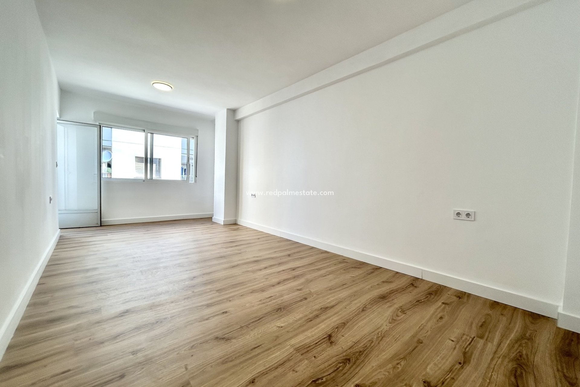 Resale - Apartment -
Torrevieja