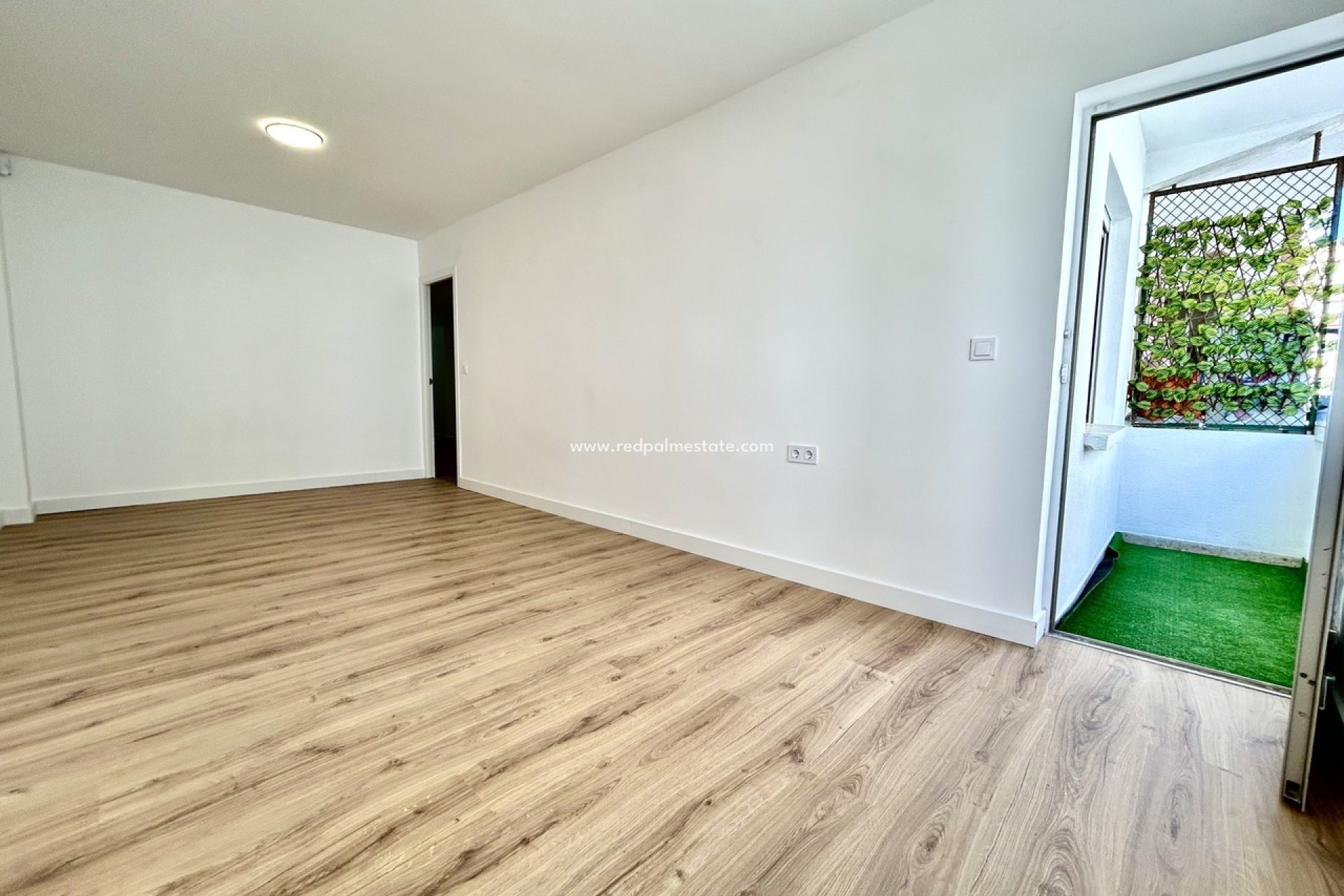 Resale - Apartment -
Torrevieja