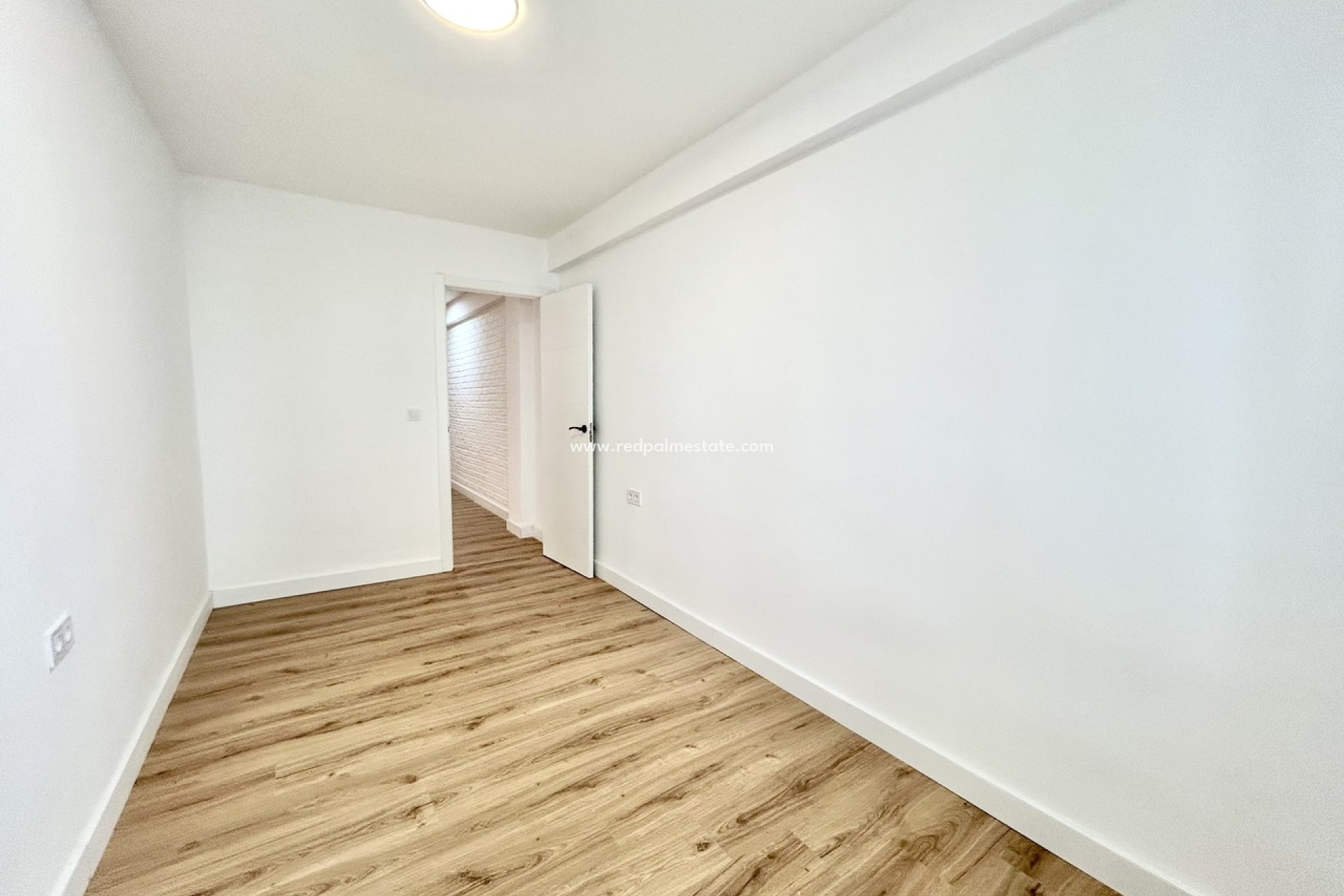 Resale - Apartment -
Torrevieja