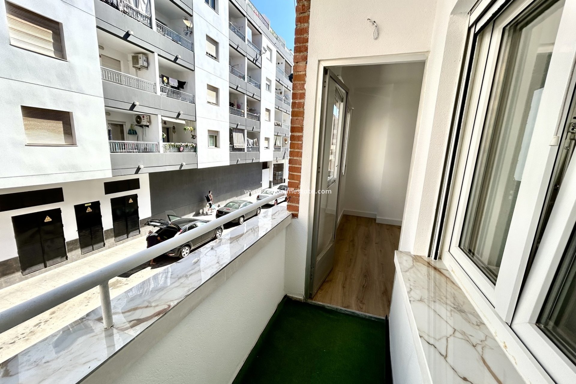 Resale - Apartment -
Torrevieja