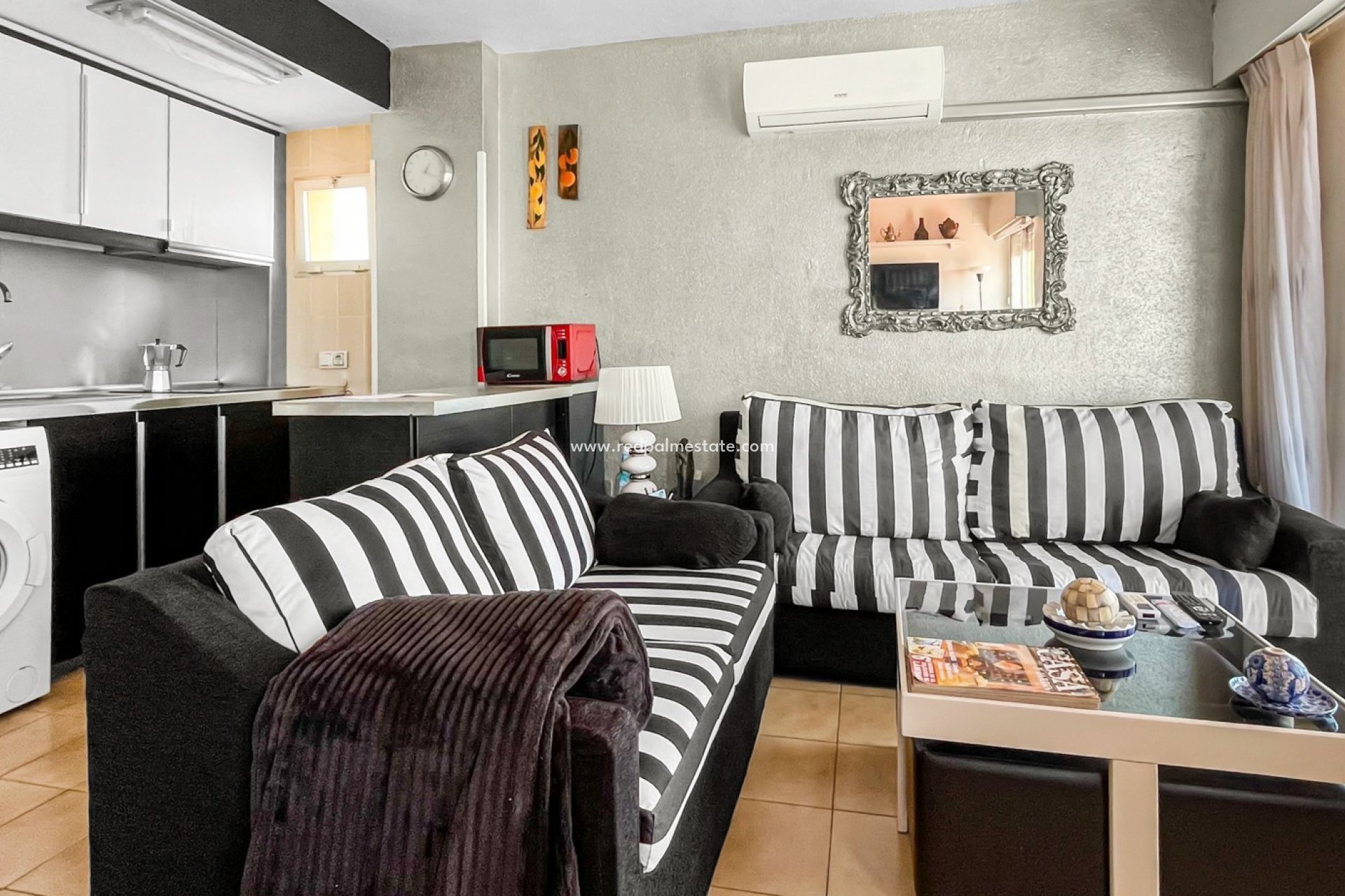 Resale - Apartment -
Torrevieja