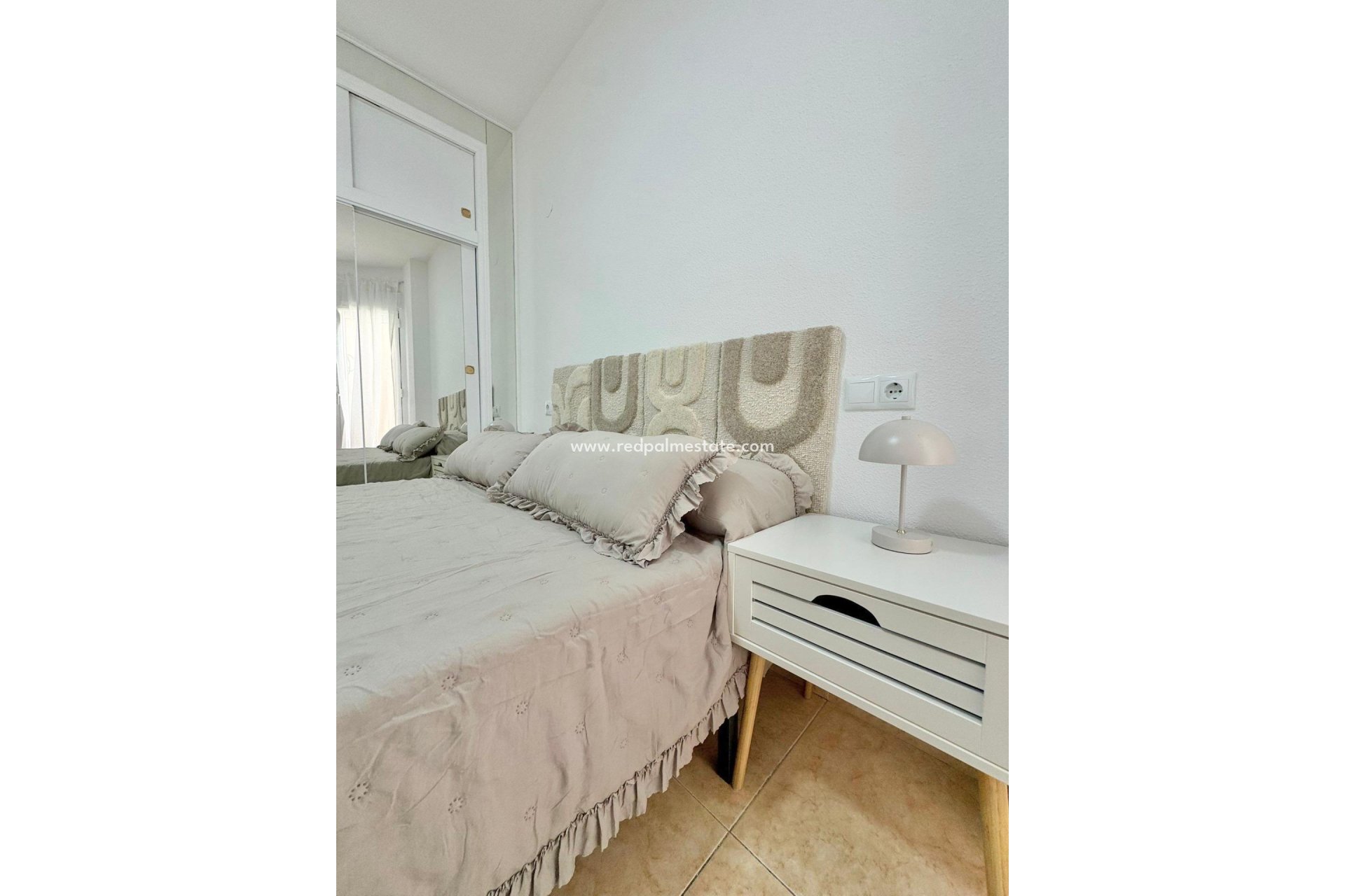 Resale - Apartment -
Torrevieja