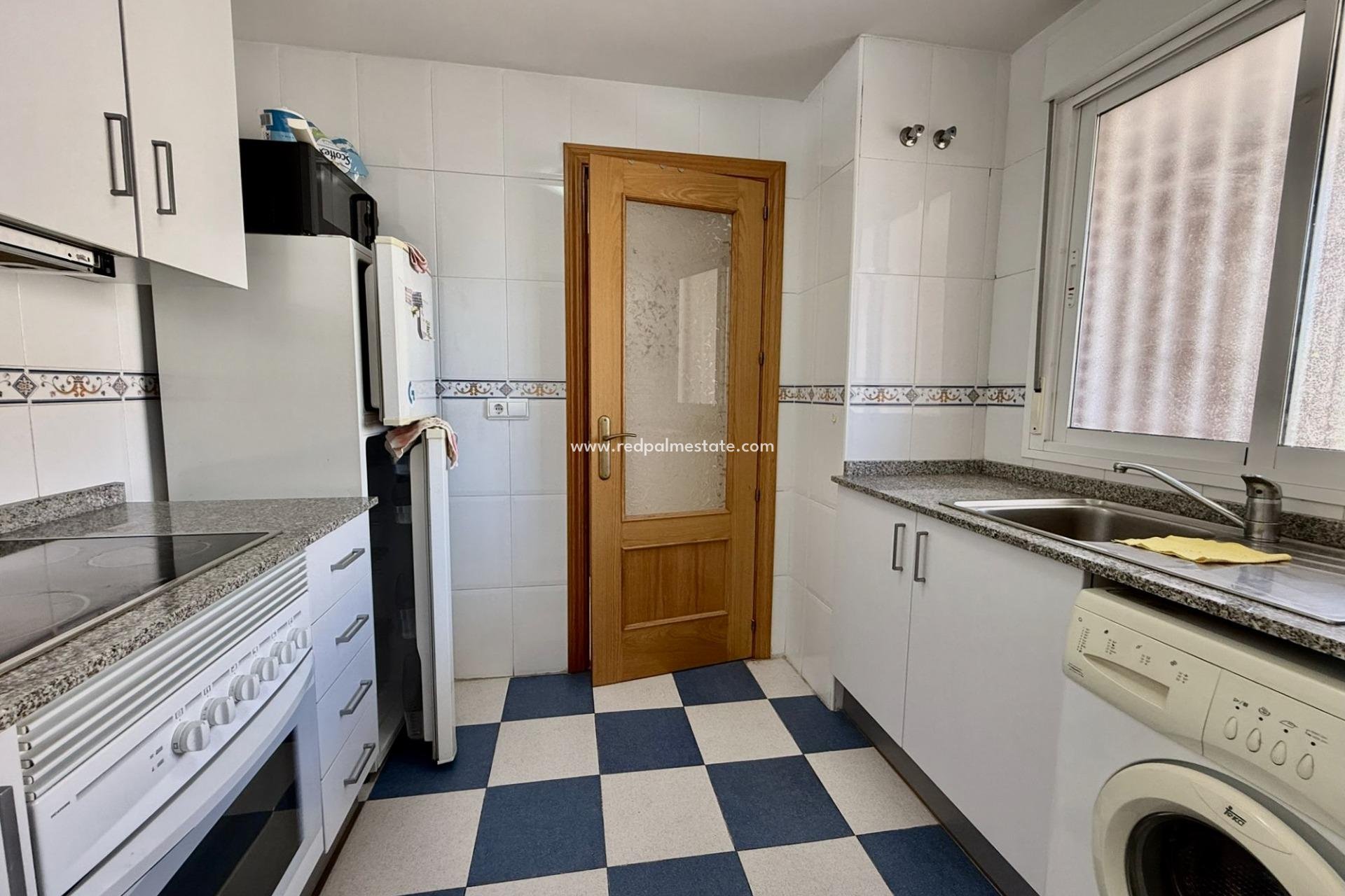 Resale - Apartment -
Villajoyosa - Cala Villajoyosa