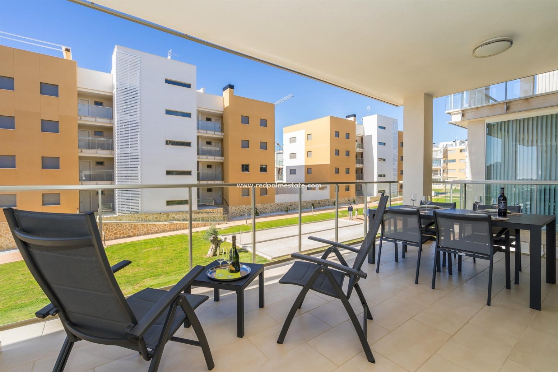 Resale - Apartment -
Villamartín - Costa Blanca