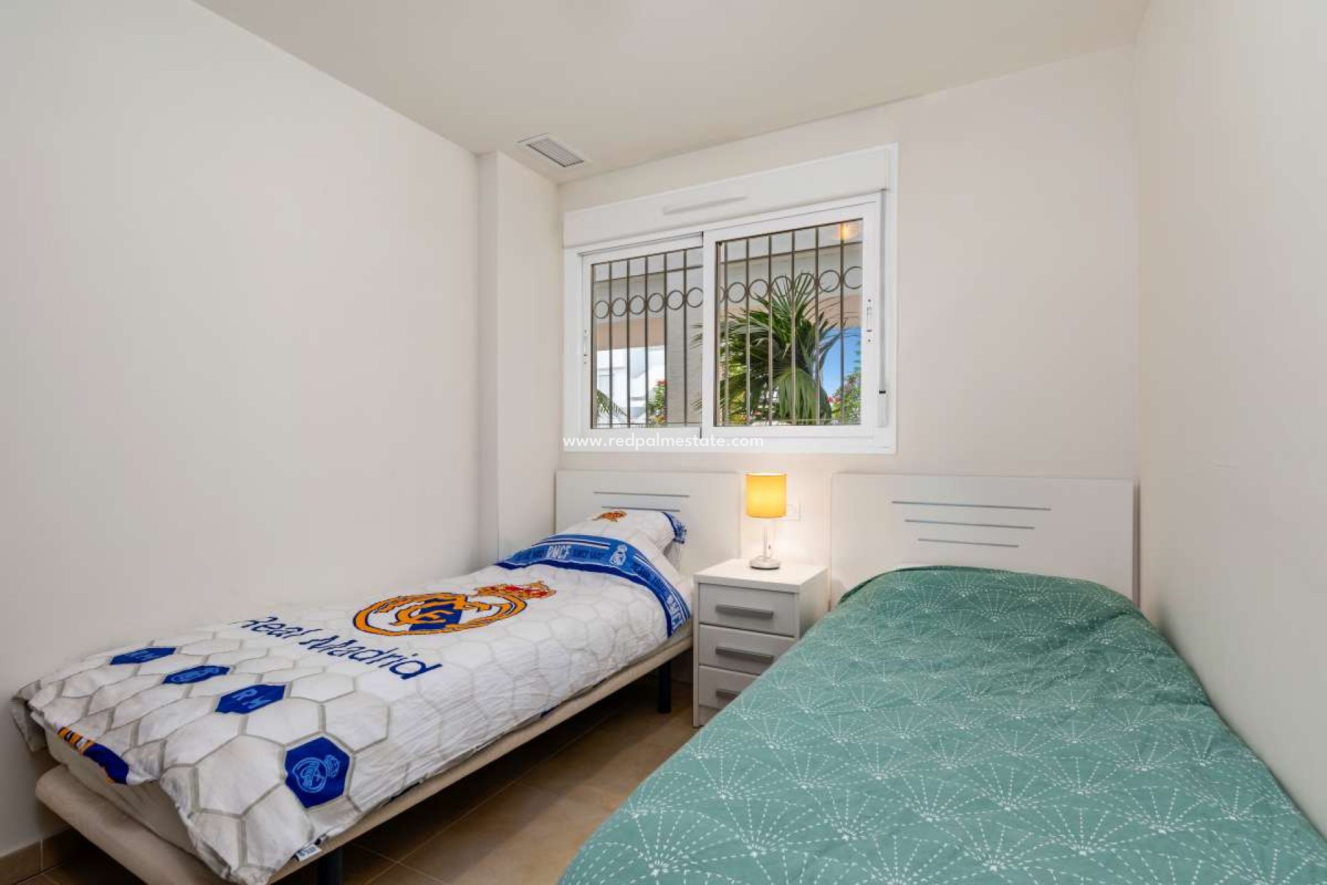 Resale - Apartment -
Villamartín