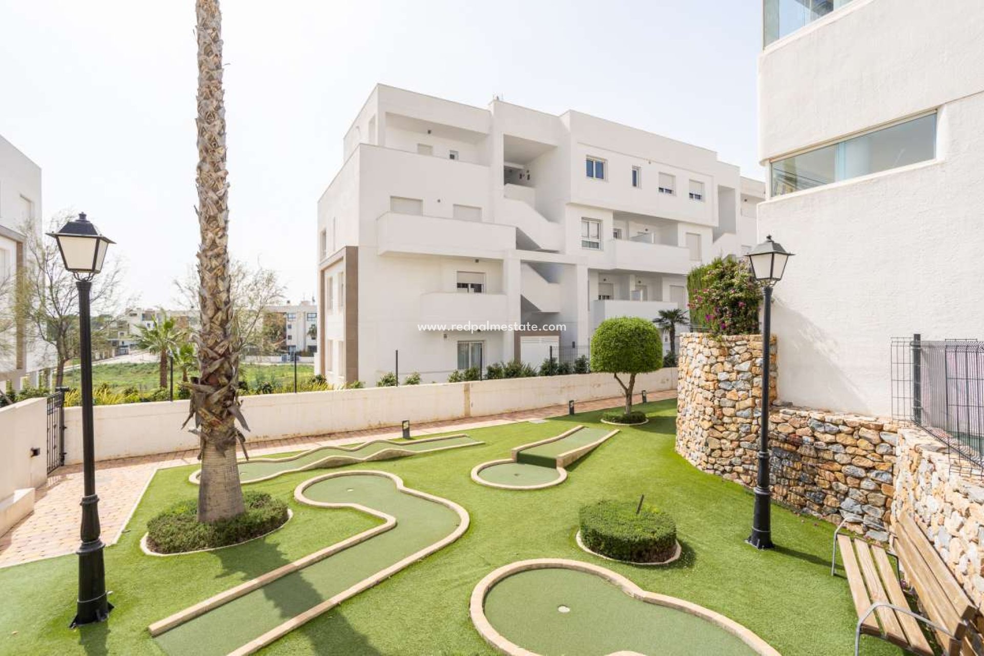 Resale - Apartment -
Villamartín