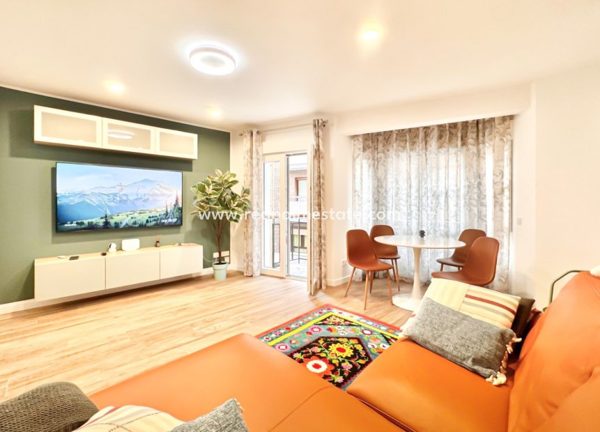 Resale - Apartments -
Alicante - Carolinas Bajas