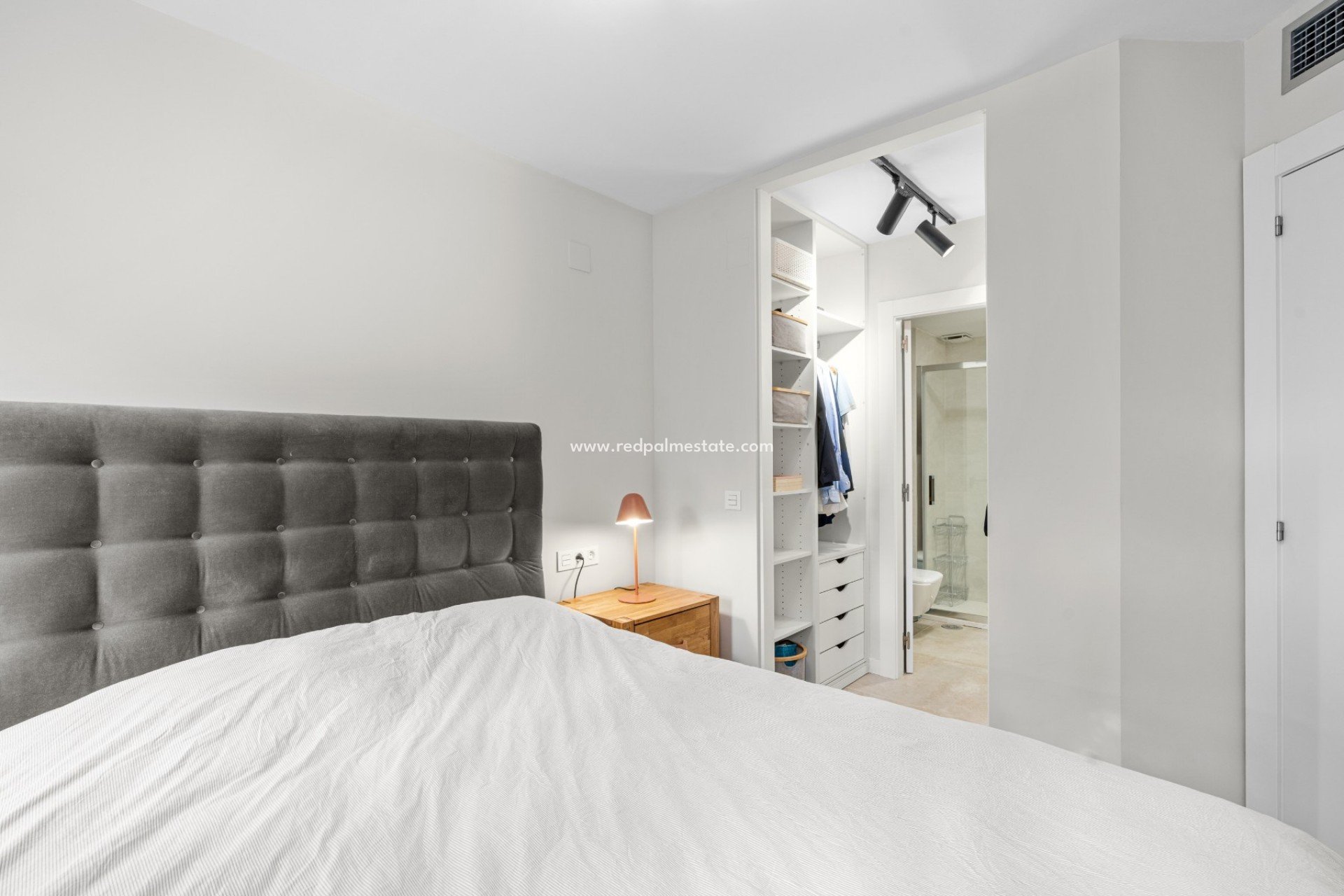 Resale - Apartments -
Alicante - Center