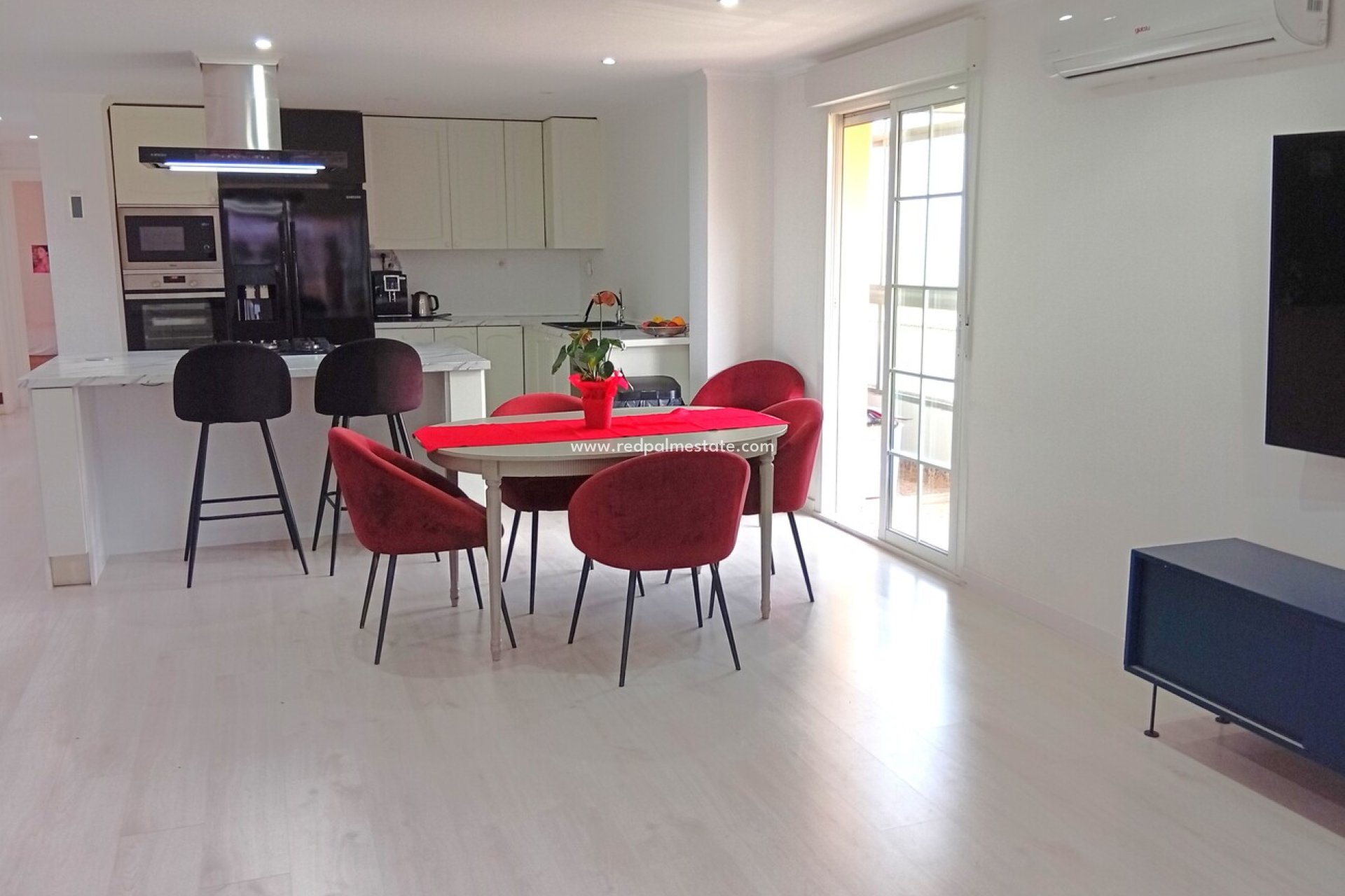 Resale - Apartments -
Alicante - Costa Blanca