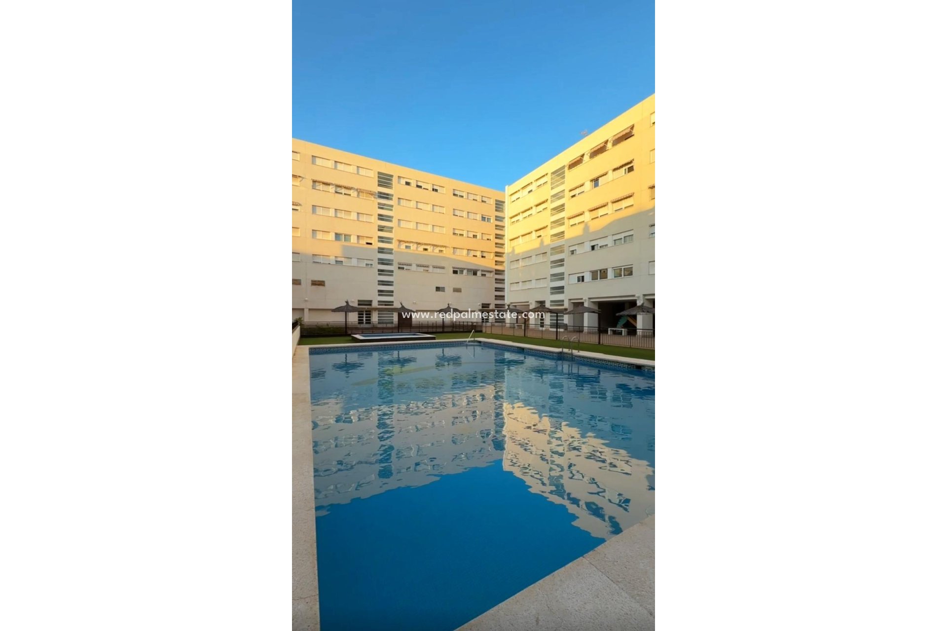 Resale - Apartments -
Alicante - Costa Blanca
