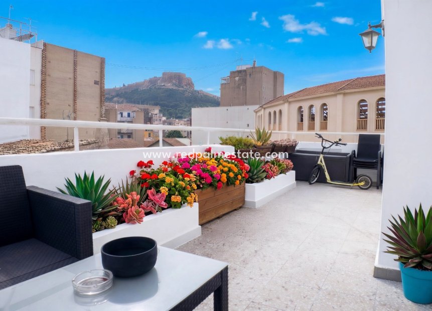 Resale - Apartments -
Alicante - San Antón