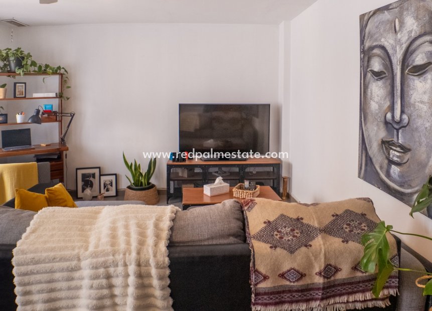 Resale - Apartments -
Alicante - San Antón